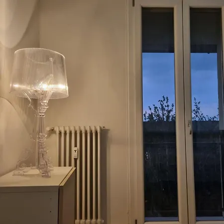 Attico Indipendente Nel Cuore Di 3* モデナ