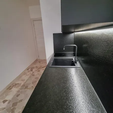Attico Indipendente Nel Cuore Di 3* مودينا